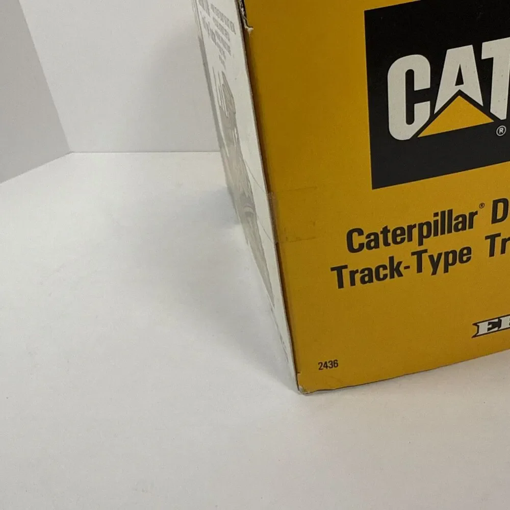 ERTL 1:50 Scale Highly Detailed Caterpillar D10N Bulldozer Track-Type Tractor